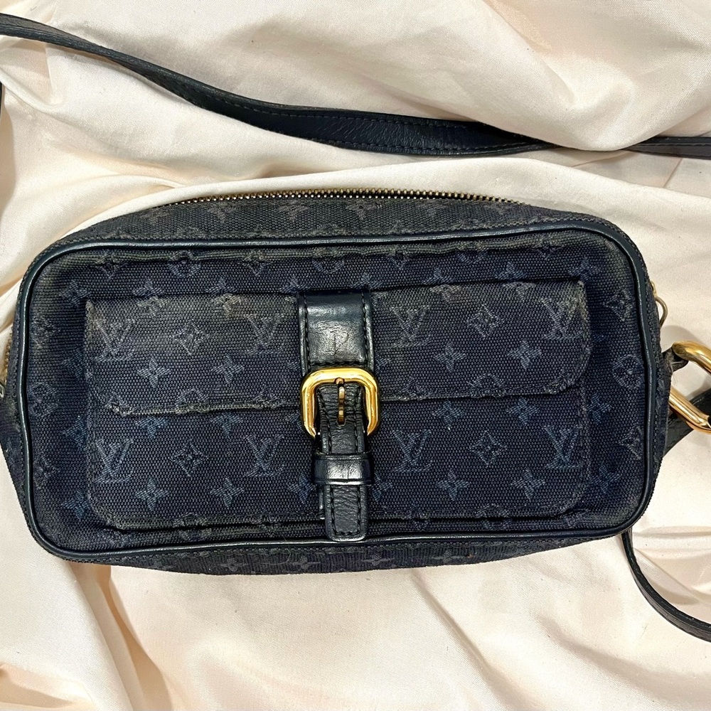 ⭐️PRICE DROP!!⭐️Louis Vuitton Juliette Navy Denim Monogram mini crossbody *RARE*